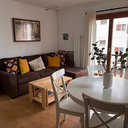 Casa Bihotz - Bonito Y Centrico Con Garaje En Sallent